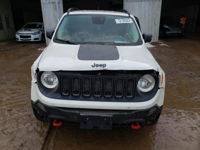 ZACCJBCB8HPE91393 - 2017 JEEP RENEGADE TRAILHAWK WHITE photo 5