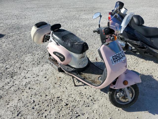 LE8TGKPD791000154 - 2009 SCHW SCOOTER PINK photo 1