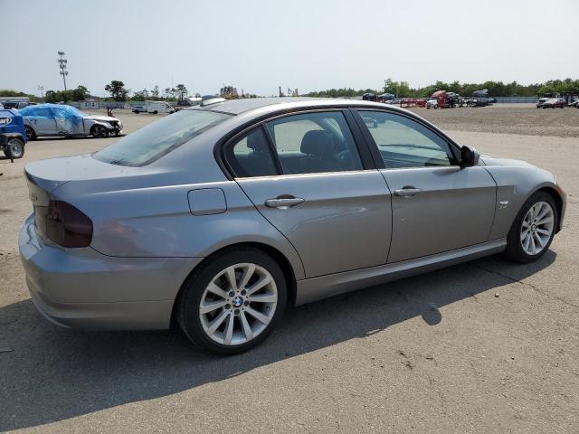 WBAPK5C58BA658205 - 2011 BMW 328 XI SULEV GRAY photo 3