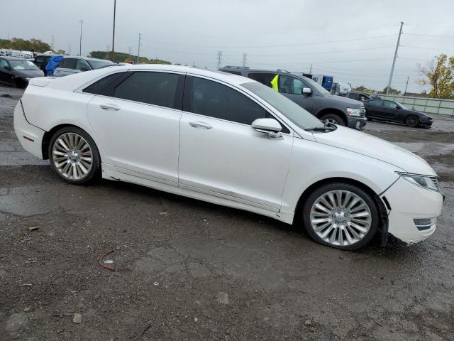 3LN6L2J9XFR616643 - 2015 LINCOLN MKZ WHITE photo 4