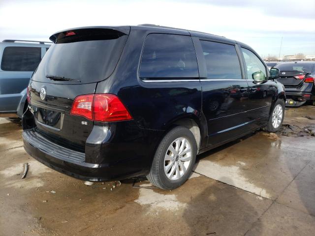 2C4RVABG7CR393899 - 2012 VOLKSWAGEN ROUTAN SE BLACK photo 3