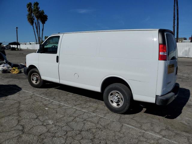 1GCWGAFP6J1319494 - 2018 CHEVROLET EXPRESS WHITE photo 2