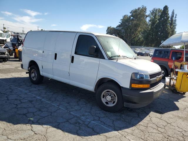 1GCWGAFP6J1319494 - 2018 CHEVROLET EXPRESS WHITE photo 4