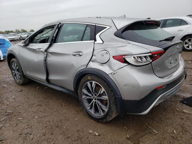 SJKCH5CR0JA004412 - 2018 INFINITI QX30 PURE SILVER photo 2