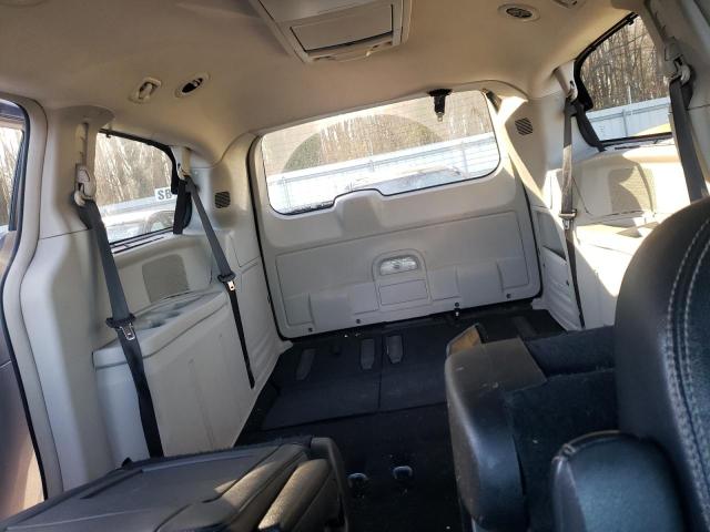 2C4RC1CG2FR675070 - 2015 CHRYSLER TOWN & COU TOURING L BLUE photo 10