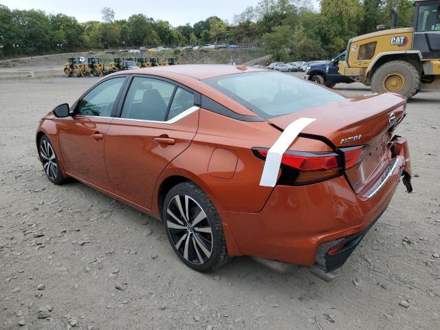 1N4BL4CW0MN330257 - 2021 NISSAN ALTIMA SR ORANGE photo 2