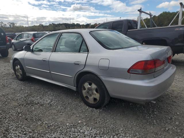 1HGCG16562A067248 - 2002 HONDA ACCORD EX SILVER photo 2