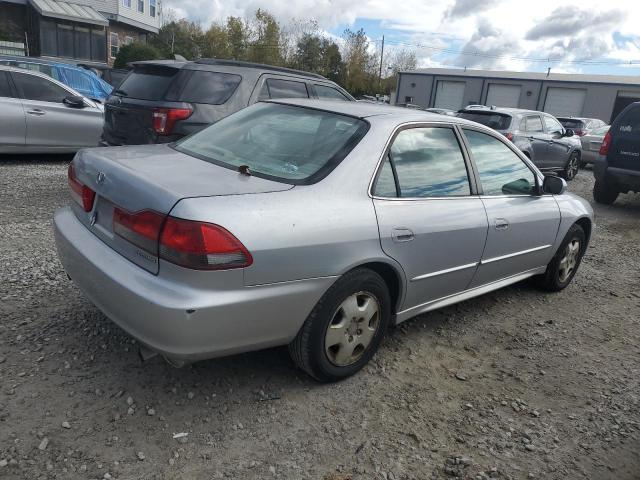 1HGCG16562A067248 - 2002 HONDA ACCORD EX SILVER photo 3