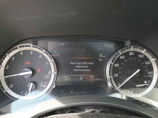 5TDGZRBH2NS193915 - 2022 TOYOTA HIGHLANDER XLE فضي صورة 9