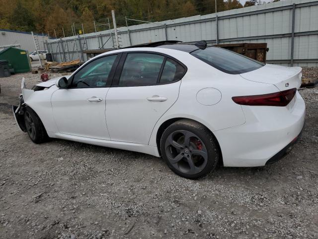 ZARFAEDN3H7536251 - 2017 ALFA ROMEO GIULIA Q4 WHITE photo 2