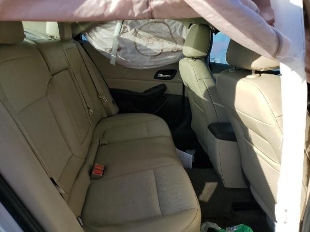 1G11C5SL3FU118330 - 2015 CHEVROLET MALIBU 1LT WHITE photo 10