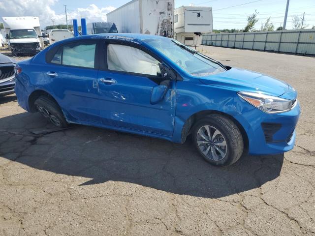 3KPA24AD0NE496293 - 2022 KIA RIO LX BLUE photo 4