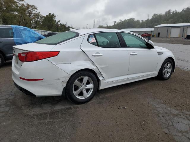 5XXGM4A74FG509540 - 2015 KIA OPTIMA LX WHITE photo 3