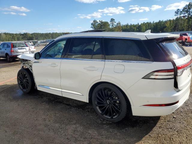 5LM5J7XC3NGL02563 - 2022 LINCOLN AVIATOR RESERVE WHITE photo 2