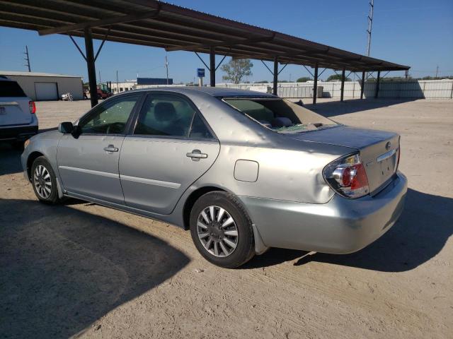 4T1BE32K45U632683 - 2005 TOYOTA CAMRY LE SILVER photo 2