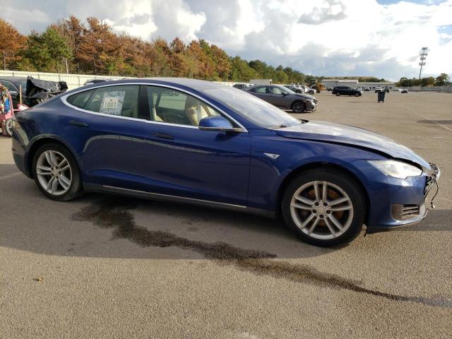 5YJSA1E12GF130595 - 2016 TESLA MODEL S BLUE photo 4