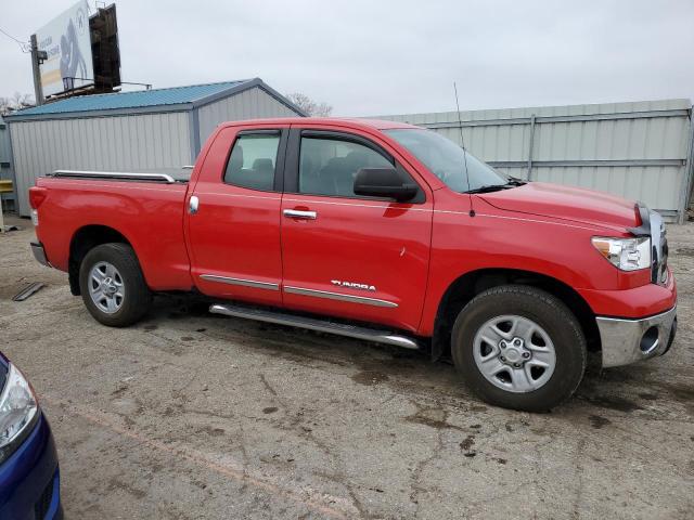 5TFRM5F10BX033681 - 2011 TOYOTA TUNDRA DOUBLE CAB SR5 RED photo 4