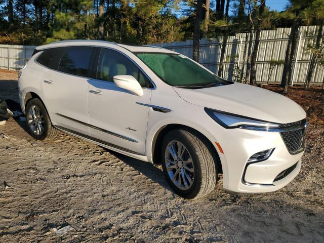 5GAEVCKW8NJ115393 - 2022 BUICK ENCLAVE AVENIR WHITE photo 4