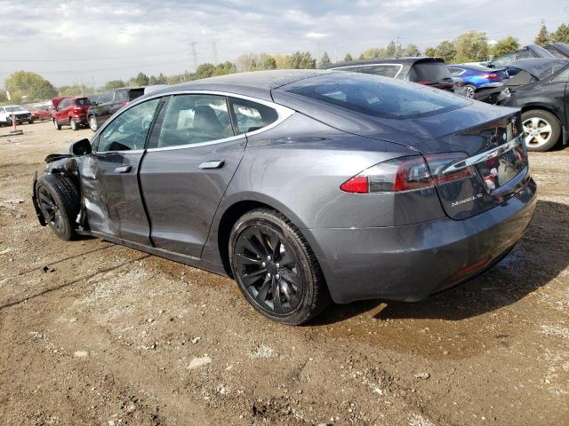 5YJSA1E25JF267918 - 2018 TESLA MODEL S 灰色 照片 2