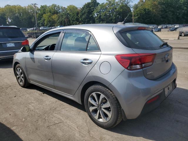 3KPA25AD6ME385851 - 2021 KIA RIO S GRAY photo 2