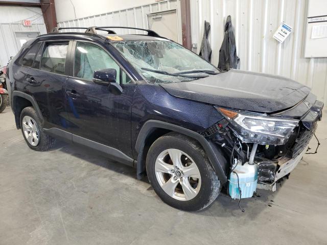 2T3W1RFV3MW104658 - 2021 TOYOTA RAV4 XLE BLUE photo 4