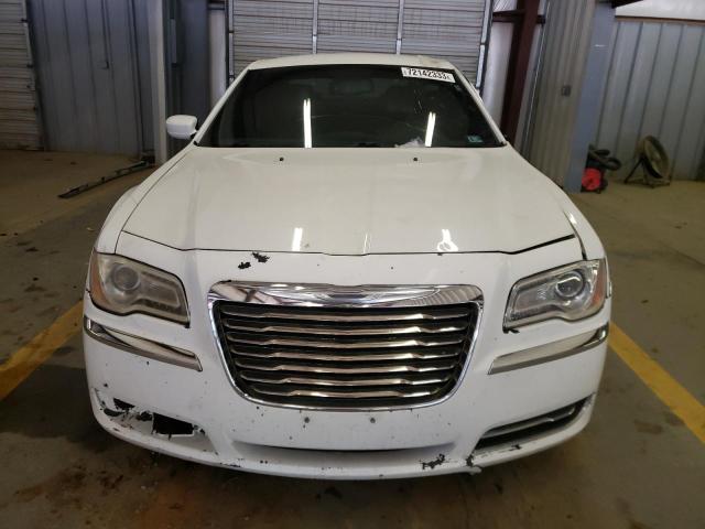 2C3CCAAG6EH354482 - 2014 CHRYSLER 300 WHITE photo 5