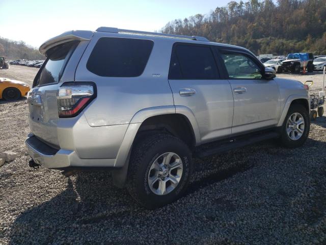 JTEBU5JR0H5431388 - 2017 TOYOTA 4RUNNER SR5/SR5 PREMIUM 银色 照片 3