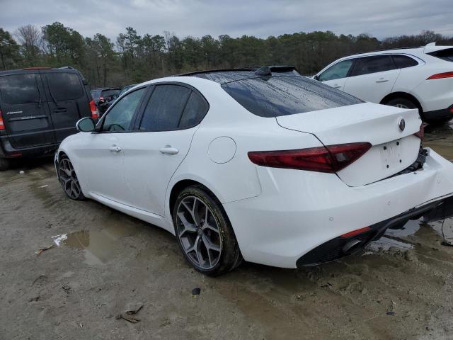 ZARFAECN5J7595759 - 2018 ALFA ROMEO GIULIA TI WHITE photo 2