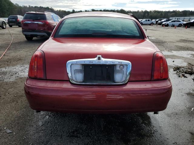 1LNHM82W1YY843656 - 2000 LINCOLN TOWN CAR SIGNATURE RED photo 6