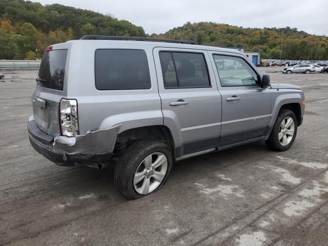 1C4NJRFB1FD376367 - 2015 JEEP PATRIOT LATITUDE SILVER photo 3