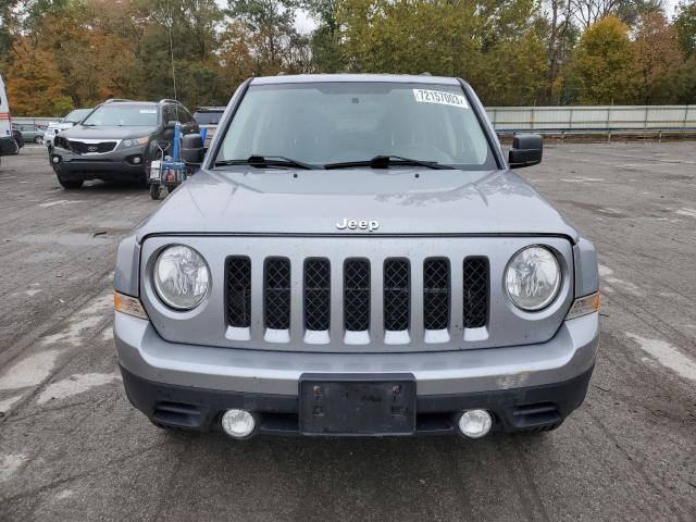 1C4NJRFB1FD376367 - 2015 JEEP PATRIOT LATITUDE SILVER photo 5