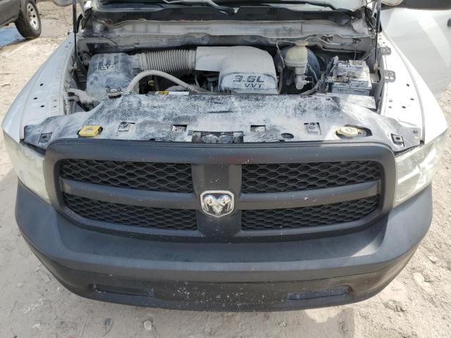 1C6RR6FG9JS252038 - 2018 RAM 1500 ST WHITE photo 11