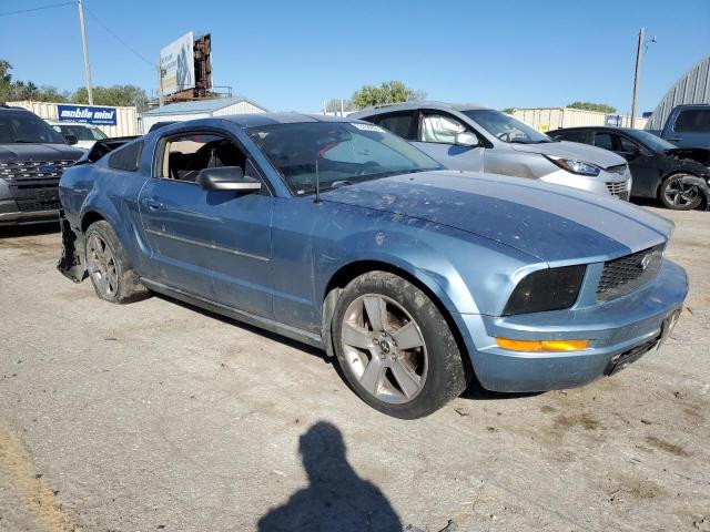 1ZVFT80N275291512 - 2007 FORD MUSTANG BLUE photo 4