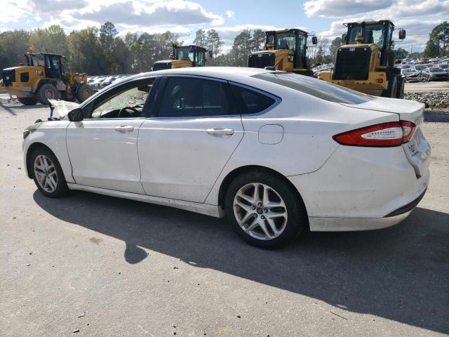 3FA6P0HRXDR188353 - 2013 FORD FUSION SE WHITE photo 2