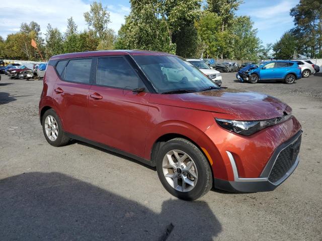 KNDJ23AU8P7849747 - 2023 KIA SOUL LX RED photo 4