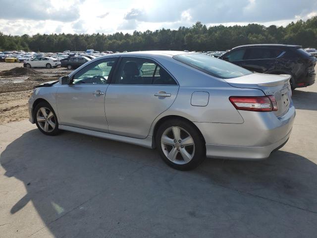 4T1BK3EK7AU116252 - 2010 TOYOTA CAMRY SE SILVER photo 2