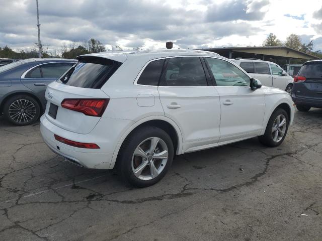 WA1ANAFY6L2064152 - 2020 AUDI Q5 PREMIUM WHITE photo 3