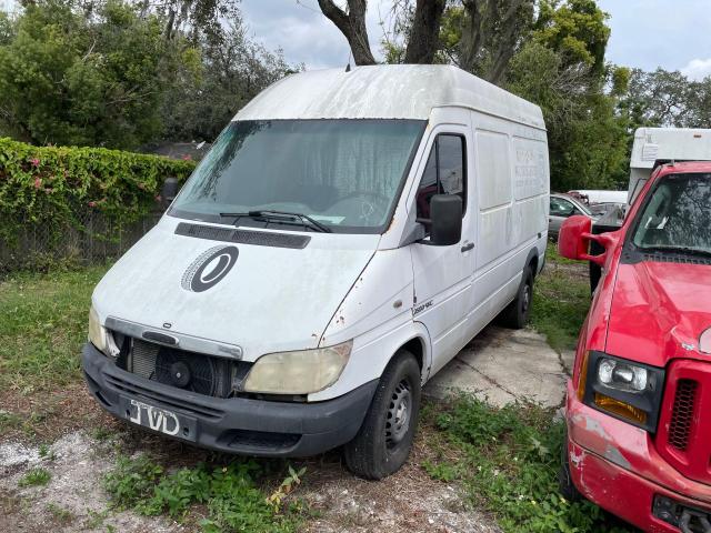 WDYPD644855810087 - 2005 FREIGHTLINER SPRINTER 2500 WHITE photo 2