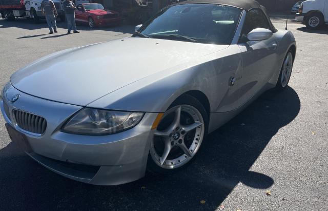 4USBU53546LX01594 - 2006 BMW Z4 3.0SI SILVER photo 2