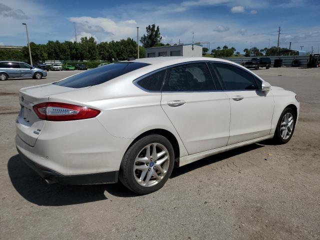 3FA6P0HRXDR146216 - 2013 FORD FUSION SE WHITE photo 3