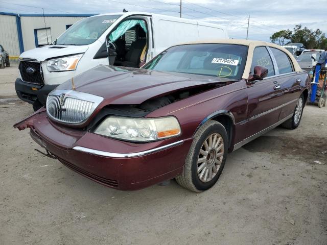 1LNHM81W83Y667621 - 2003 LINCOLN TOWN CAR EXECUTIVE BURGUNDY photo 1