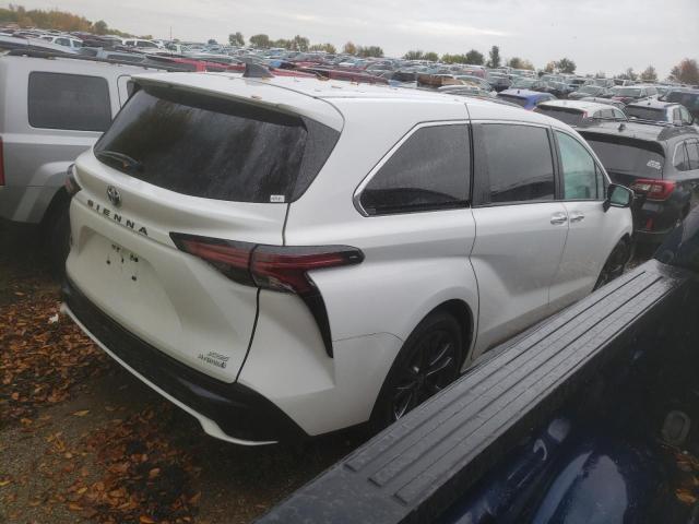 5TDXRKEC2PS151531 - 2023 TOYOTA SIENNA XSE WHITE photo 3