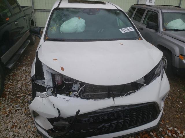 5TDXRKEC2PS151531 - 2023 TOYOTA SIENNA XSE WHITE photo 5