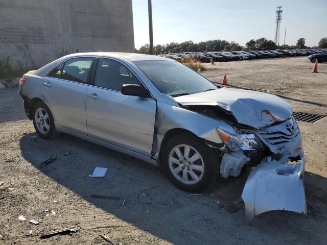 4T1BF3EK4AU570687 - 2010 TOYOTA CAMRY BASE SILVER photo 4