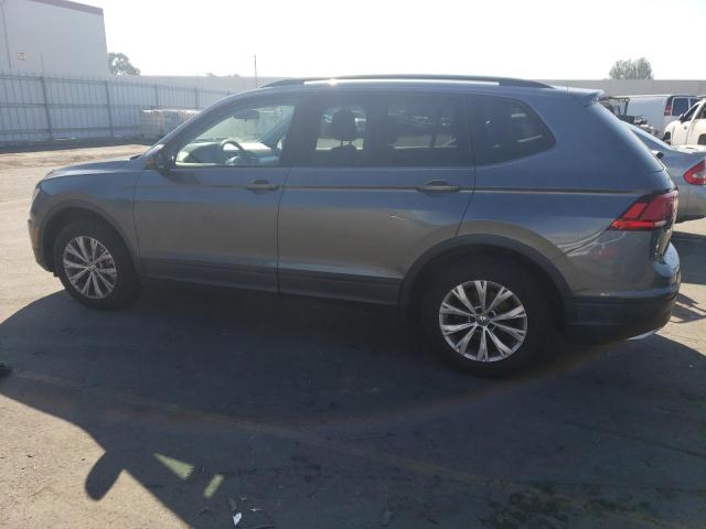 3VV1B7AX0JM023443 - 2018 VOLKSWAGEN TIGUAN S GRAY photo 2