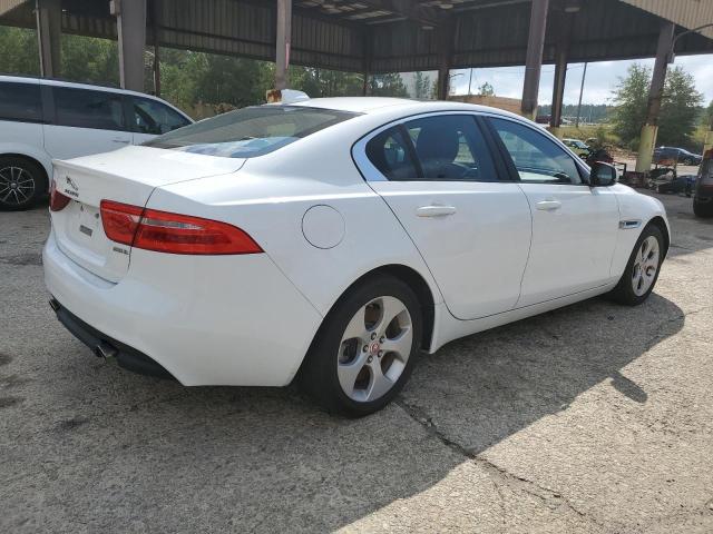 SAJAR4BGXHA977570 - 2017 JAGUAR XE WHITE photo 3