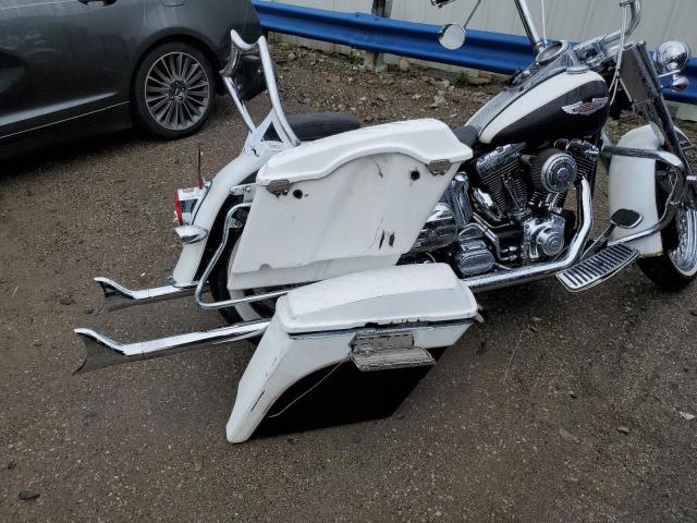 1HD1JDB136Y092602 - 2006 HARLEY-DAVIDSON FLSTNI WHITE photo 9