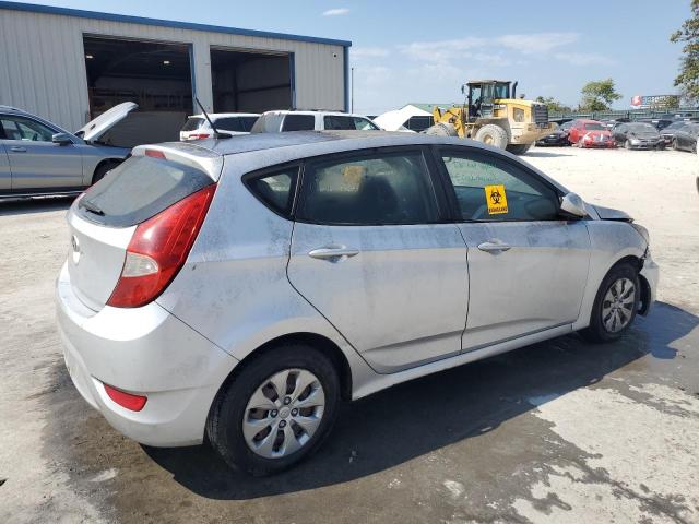 KMHCT5AE4GU262954 - 2016 HYUNDAI ACCENT SE SILVER photo 3