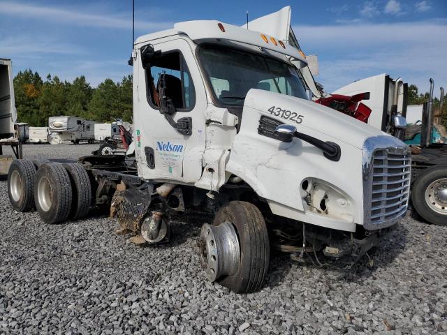 1FUJGBD44DSBE4046 - 2013 FREIGHTLINER CASCADIA 1 WHITE photo 9