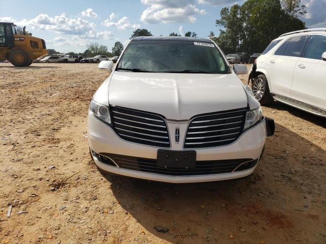 2LMHJ5AT3JBL00248 - 2018 LINCOLN MKT WHITE photo 5